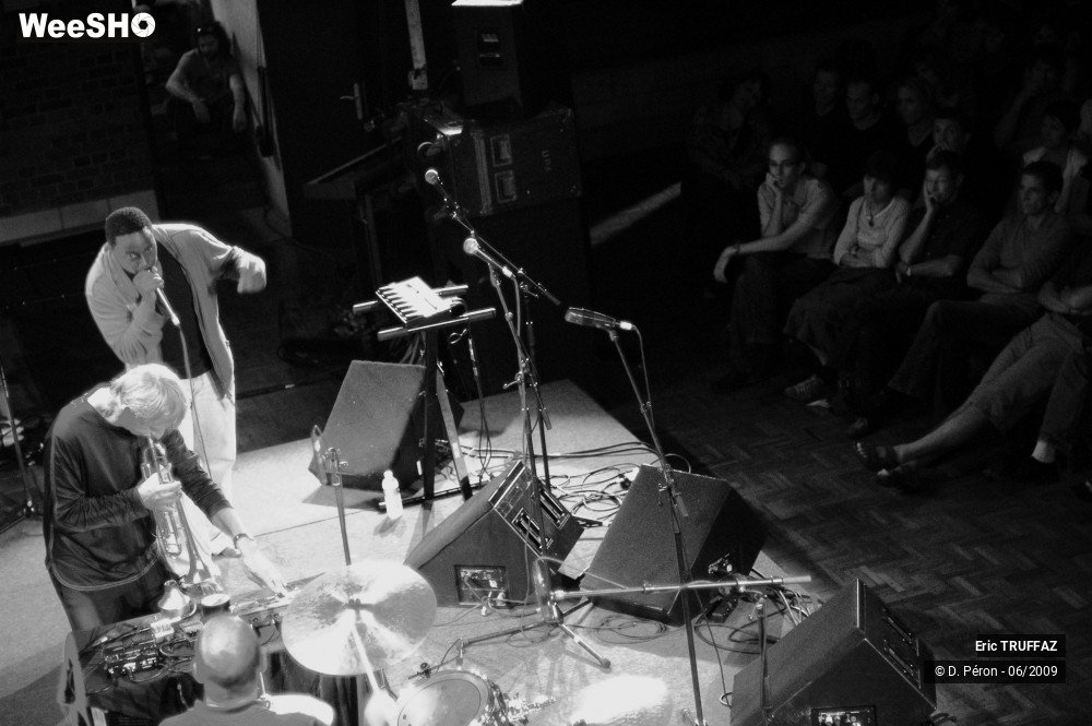 31/37 photos du spectacle E. TRUFFAZ & S. JOHNSON