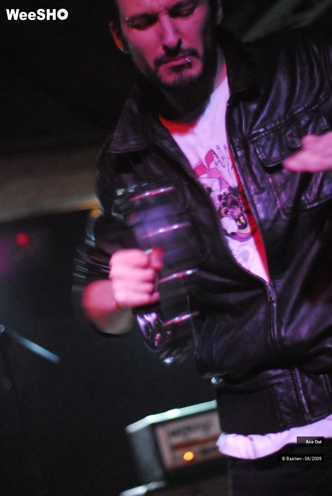 16/30 photos du spectacle Ace Out