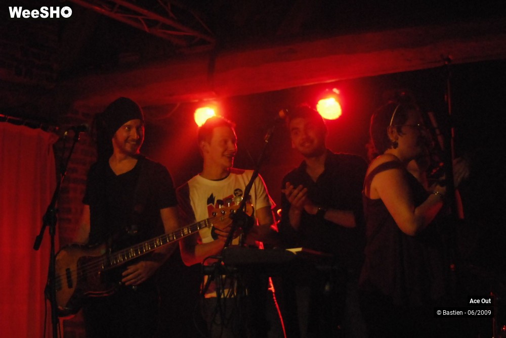 23/30 photos du spectacle Ace Out