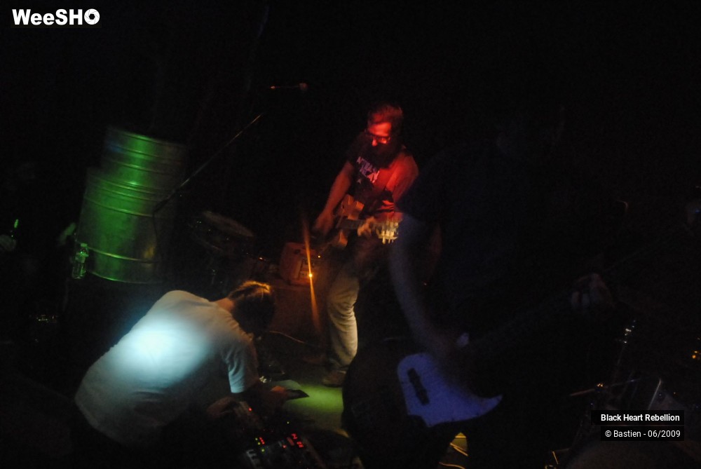 30/30 photos du spectacle Black Heart Rebellion