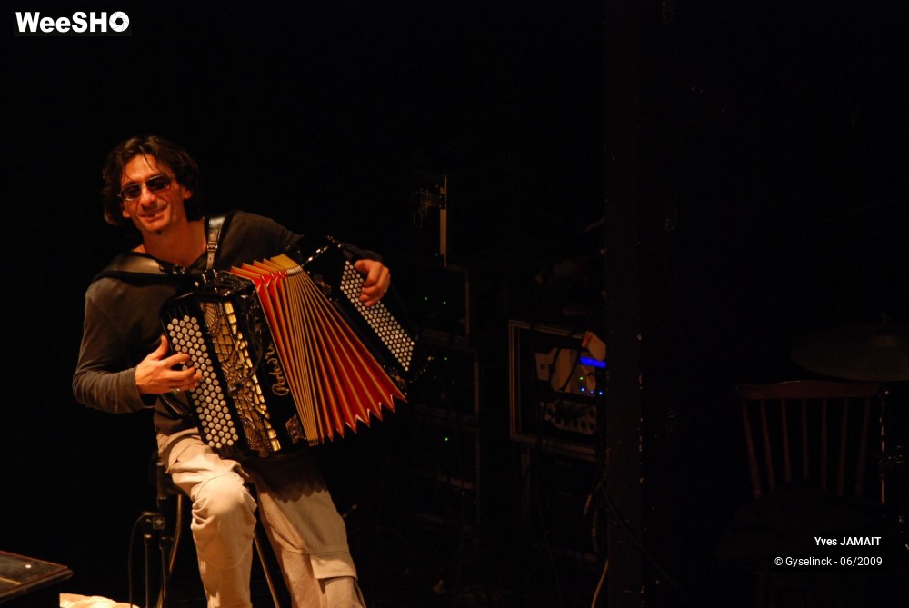 32/49 photos du spectacle Yves JAMAIT