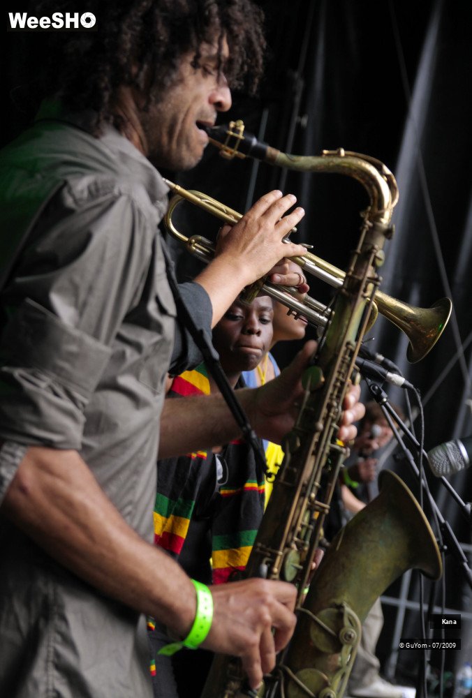 2/46 photos du spectacle Kana et Black Thunder