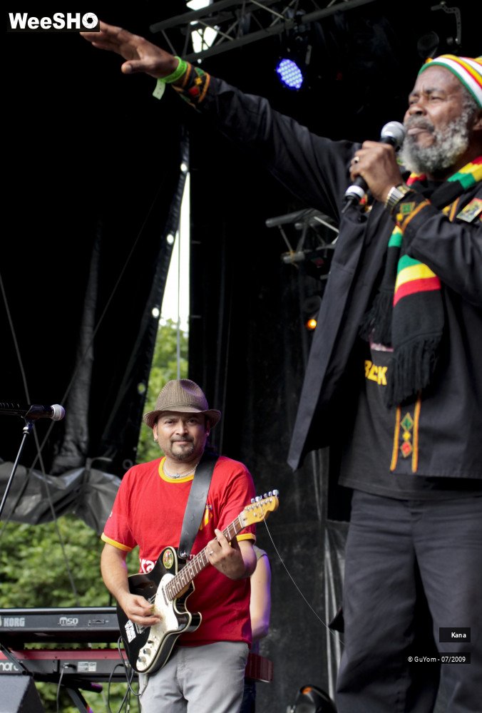7/46 photos du spectacle Kana et Black Thunder