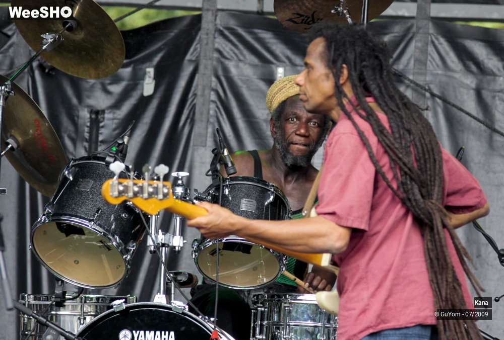 26/46 photos du spectacle Kana et Black Thunder
