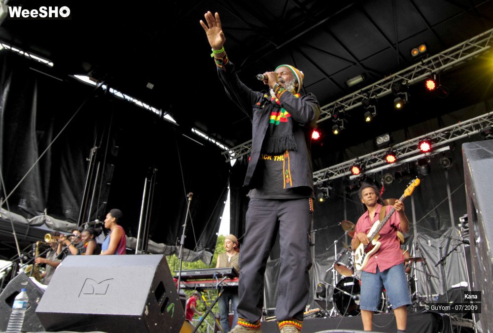38/46 photos du spectacle Kana et Black Thunder