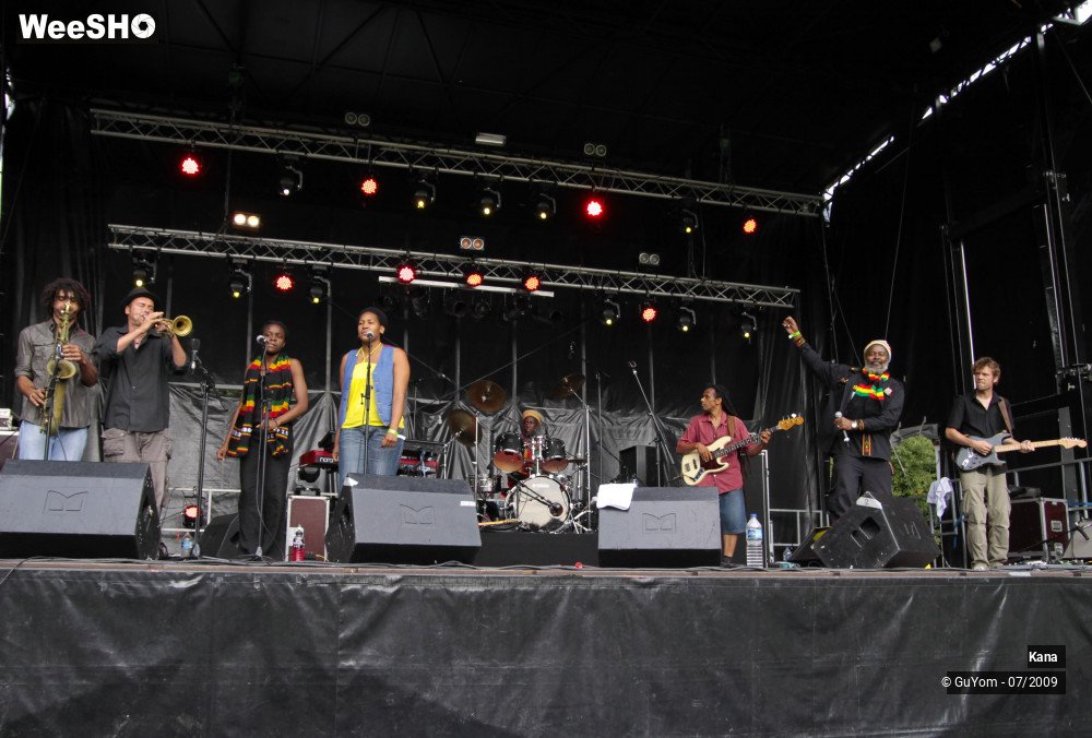 41/46 photos du spectacle Kana et Black Thunder