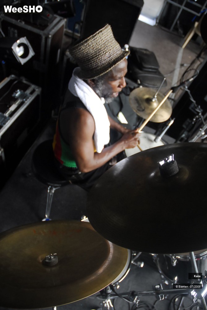 21/29 photos du spectacle Kana Feat Black thunder