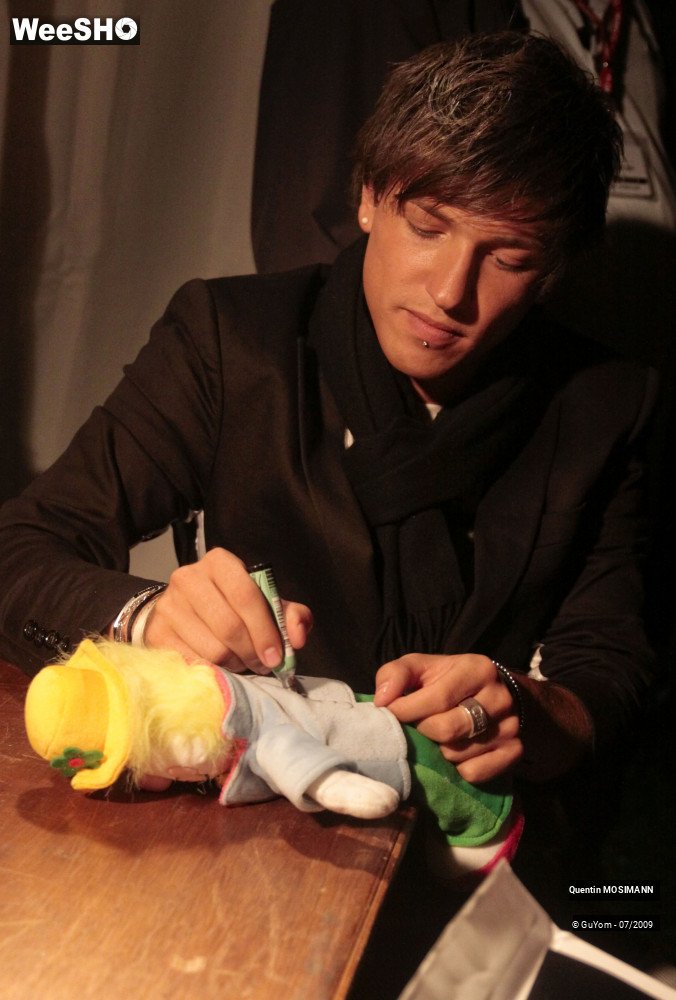7/30 photos du spectacle Quentin MOSIMANN Backstage