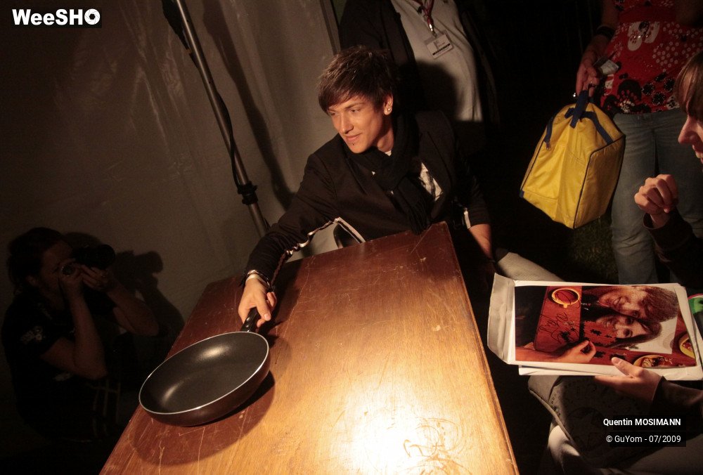 26/30 photos du spectacle Quentin MOSIMANN Backstage