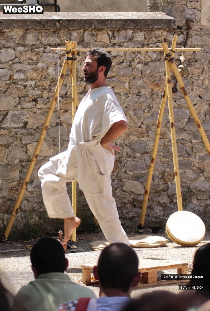 4/34 photos du spectacle Johan Padan à la découverte des Amériques