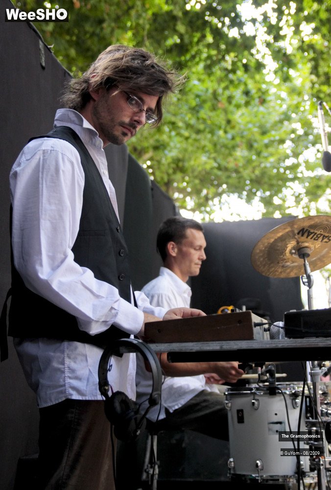 3/37 photos du spectacle The Gramophonics