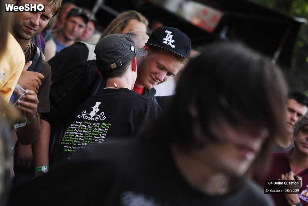 56/64 photos du spectacle 64 Dollar Question