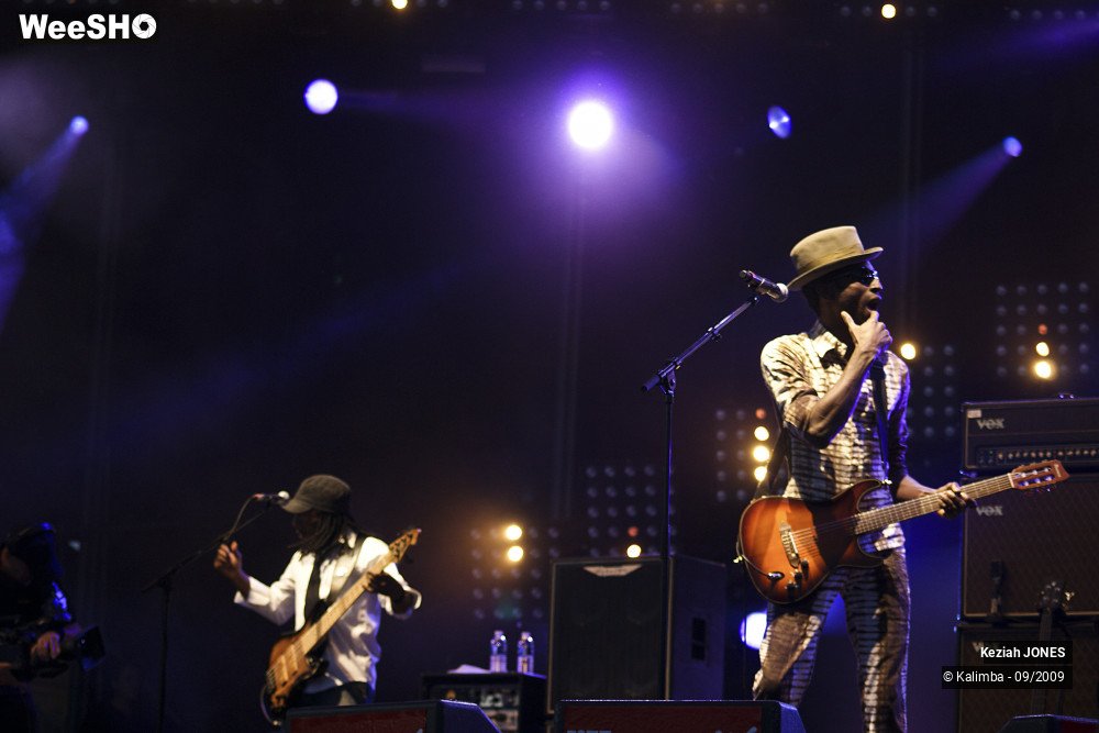 25/47 photos du spectacle Keziah Jones