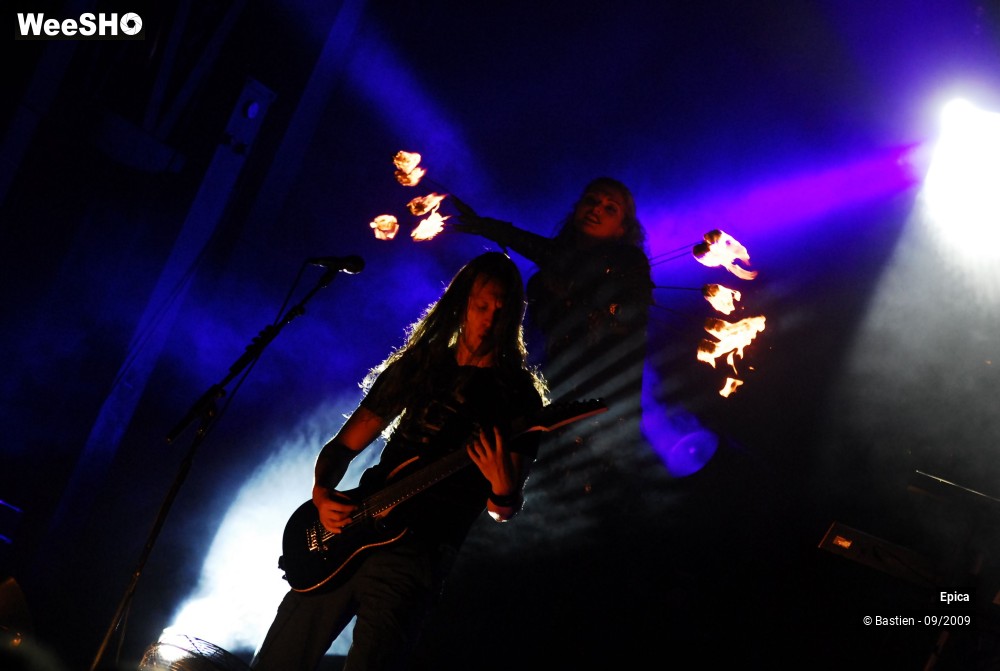 21/28 photos du spectacle Epica