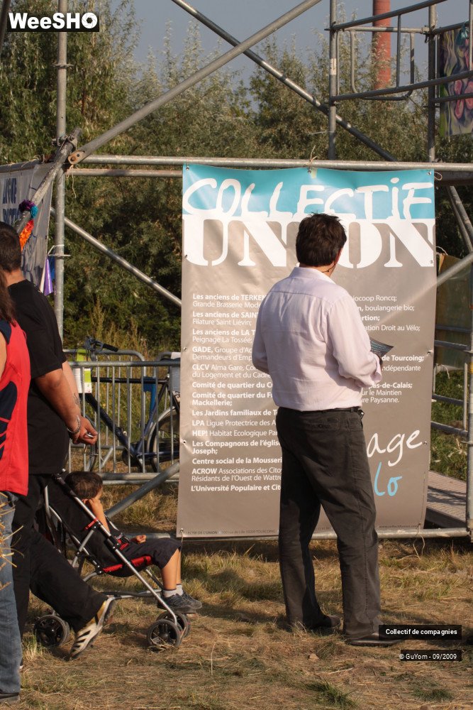 2/36 photos du spectacle Blue Days Les Stands