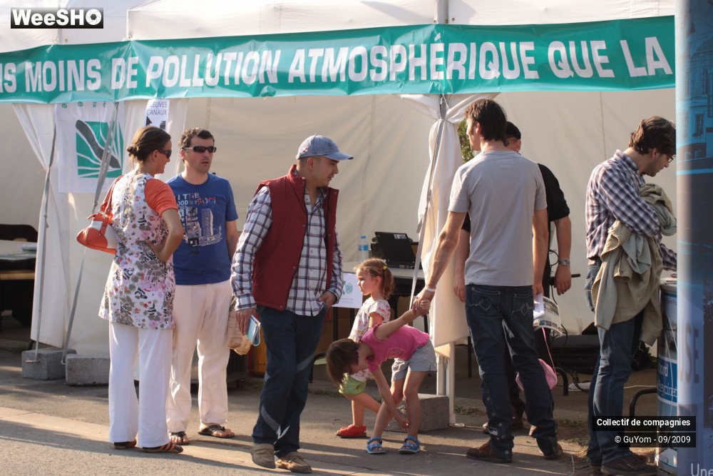 5/36 photos du spectacle Blue Days Les Stands