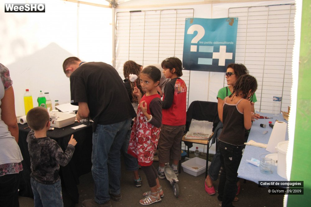 8/36 photos du spectacle Blue Days Les Stands