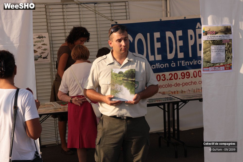 12/36 photos du spectacle Blue Days Les Stands