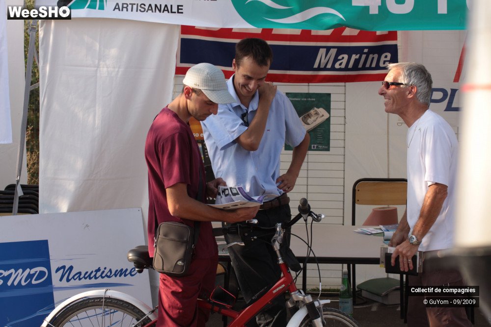 13/36 photos du spectacle Blue Days Les Stands