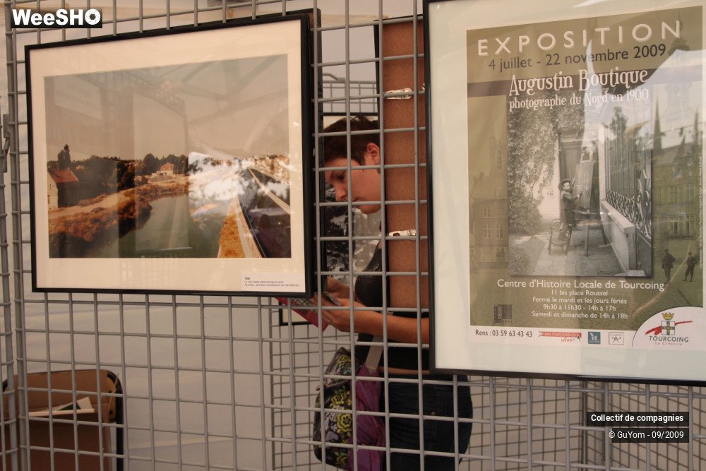 14/36 photos du spectacle Blue Days Les Stands