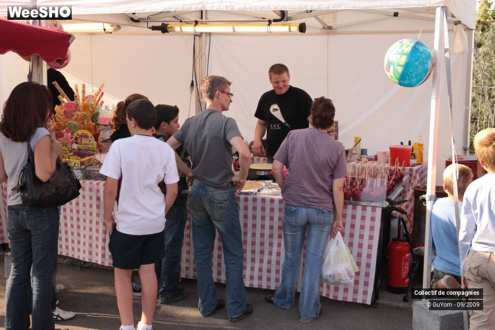 24/36 photos du spectacle Blue Days Les Stands