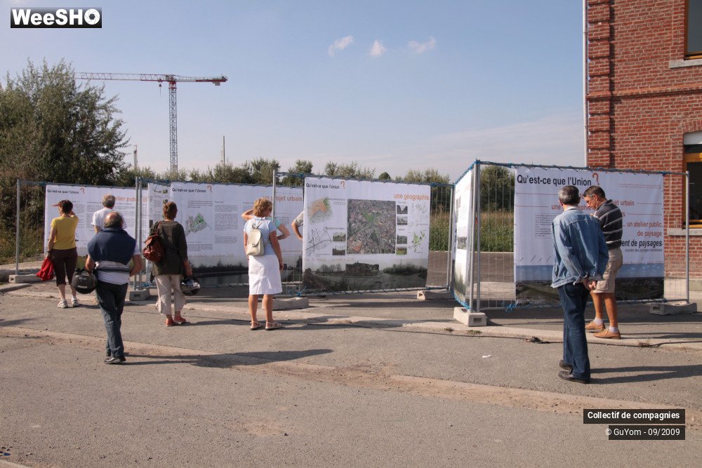 29/36 photos du spectacle Blue Days Les Stands