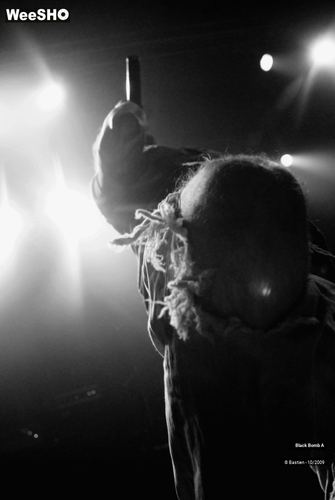 2/48 photos du spectacle Black Bomb A