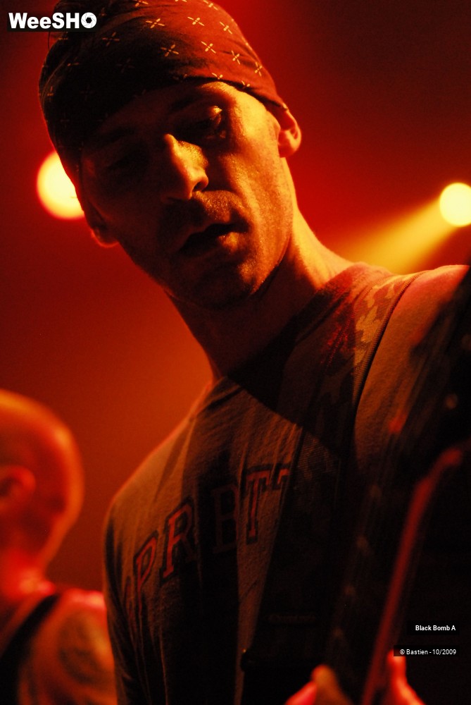 29/48 photos du spectacle Black Bomb A