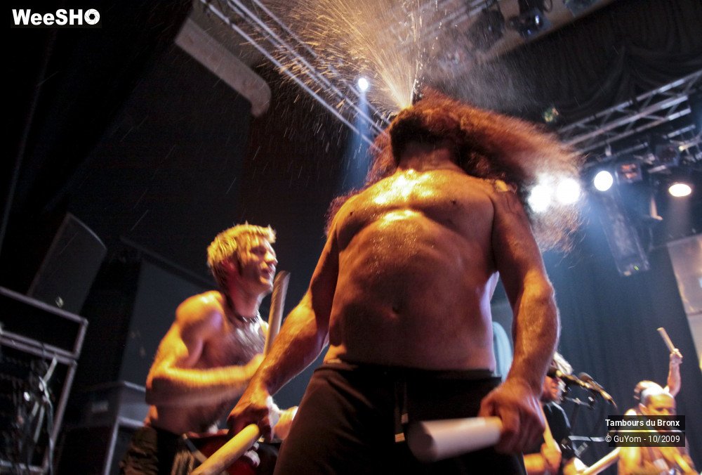 20/49 photos du spectacle Tambours du Bronx Portraits
