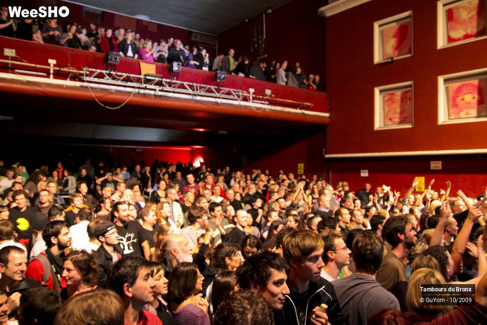13/18 photos du spectacle Tambours du Bronx Ambiance