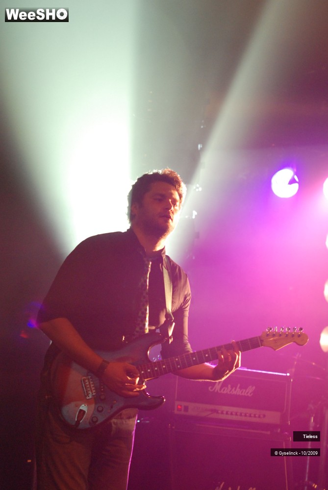 16/19 photos du spectacle Tieless