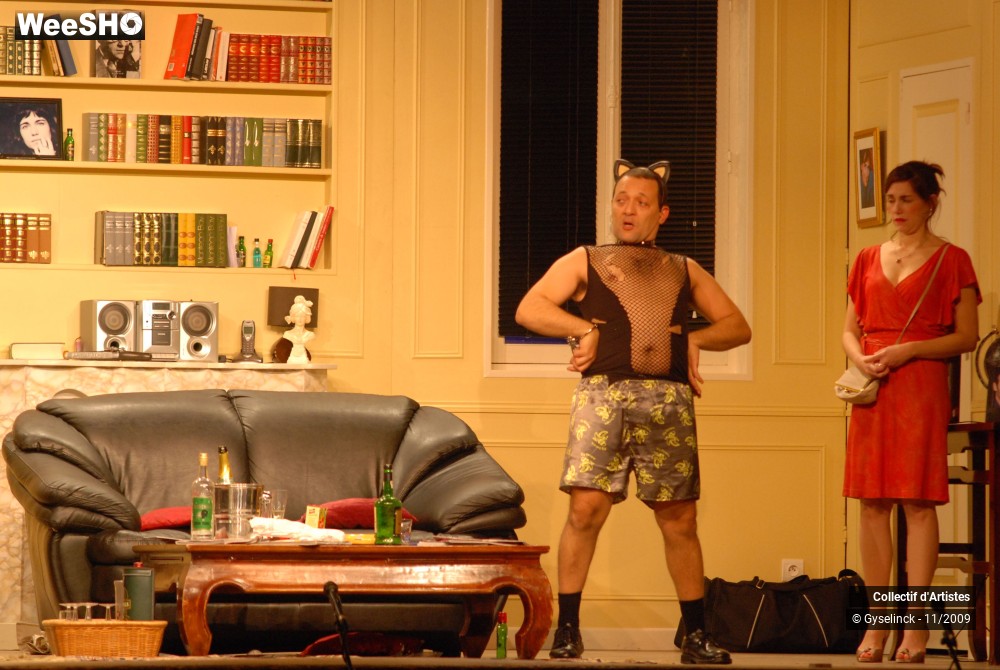 30/43 photos du spectacle Attache-moi au radiateur