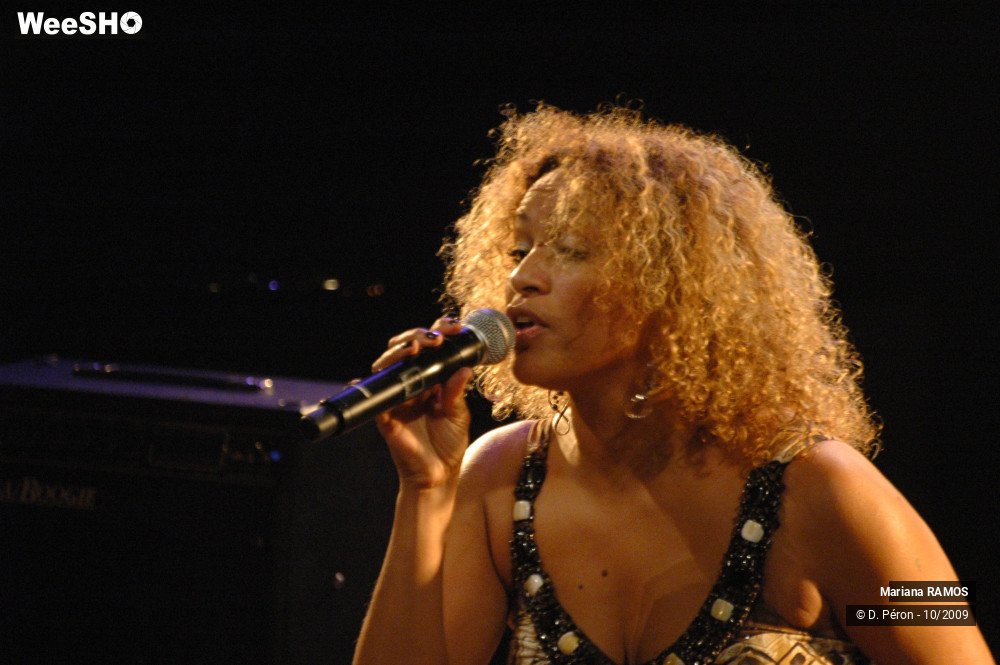 16/22 photos du spectacle Mariana RAMOS