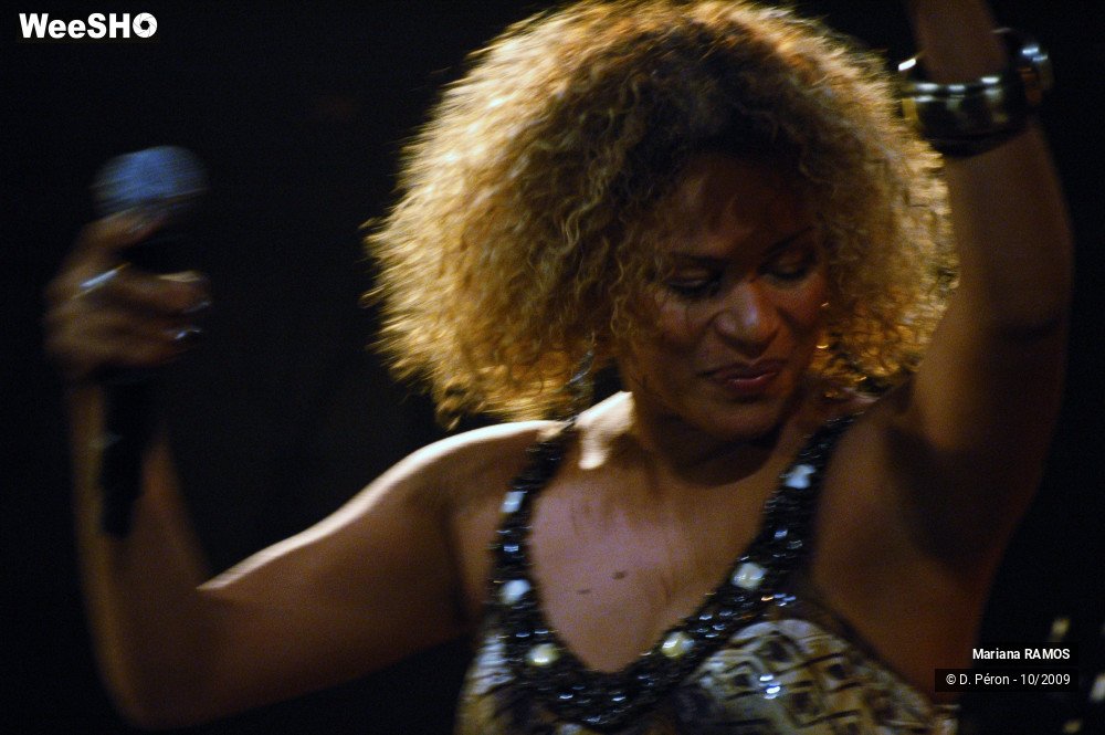 21/22 photos du spectacle Mariana RAMOS