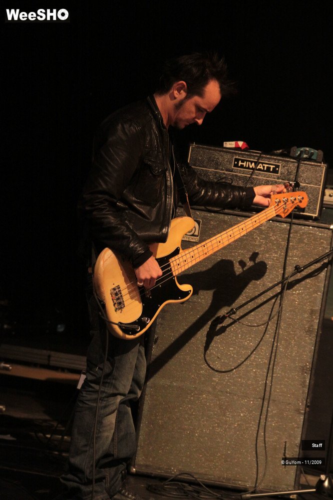 2/31 photos du spectacle La Prog d'Hiver Staff