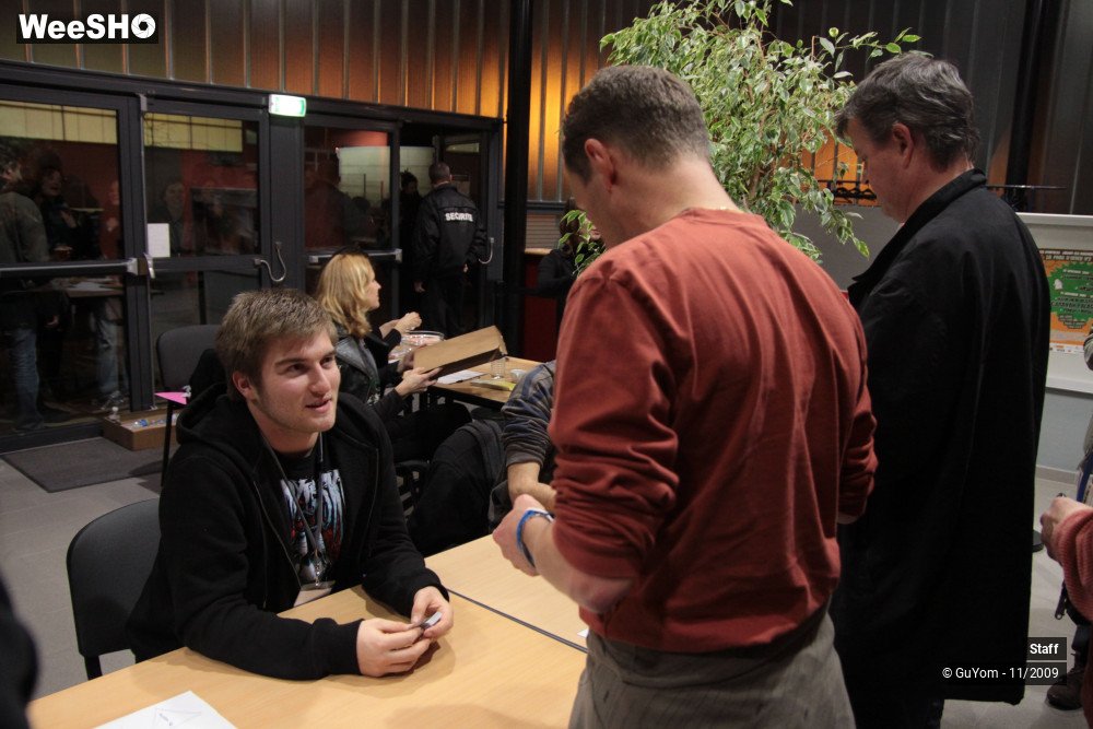 13/31 photos du spectacle La Prog d'Hiver Staff
