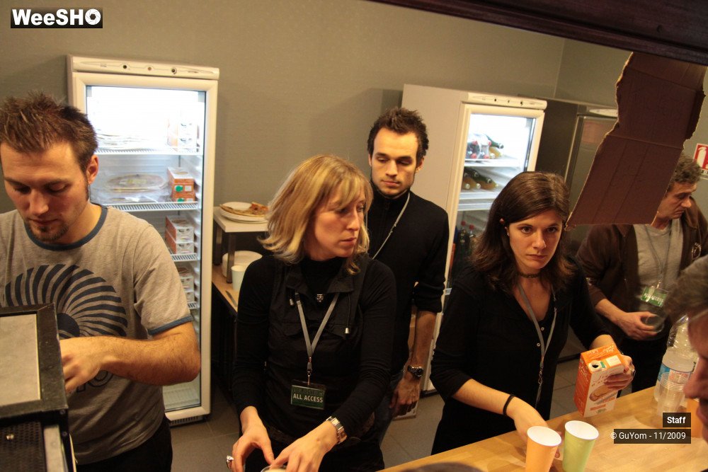 16/31 photos du spectacle La Prog d'Hiver Staff