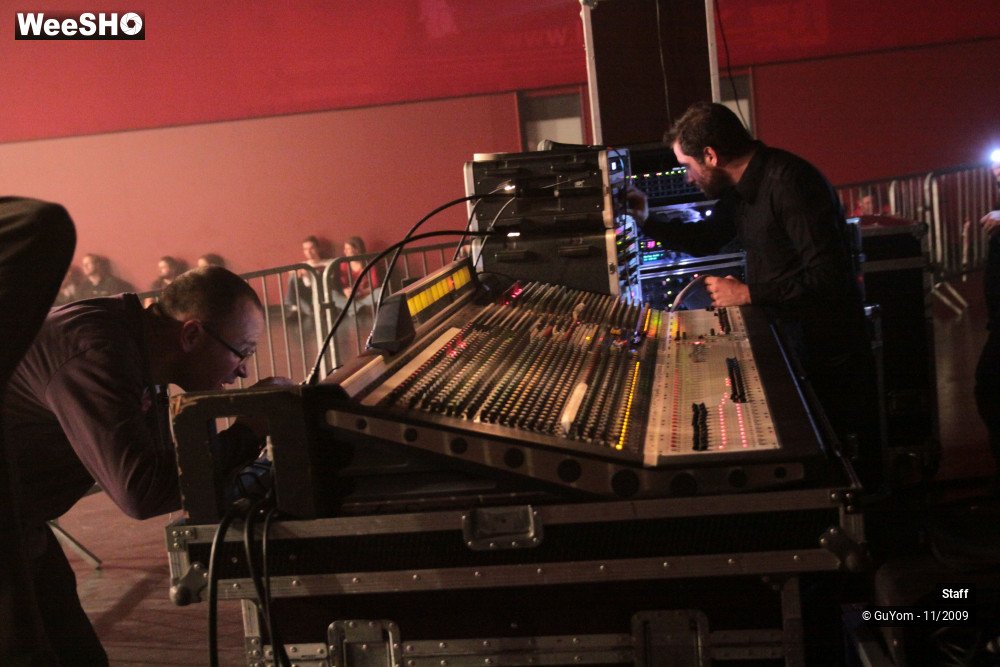 17/31 photos du spectacle La Prog d'Hiver Staff