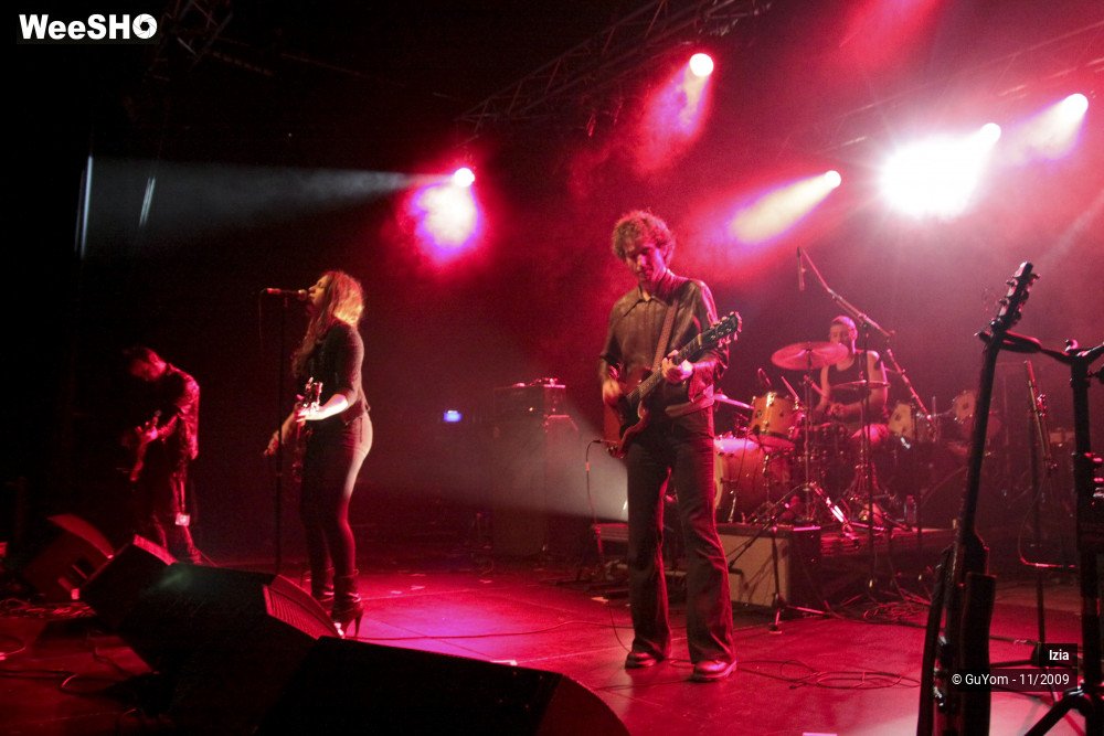 32/50 photos du spectacle Izia