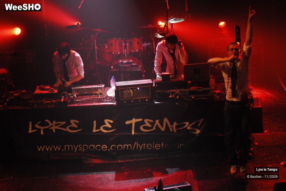 28/38 photos du spectacle Lyre le temps