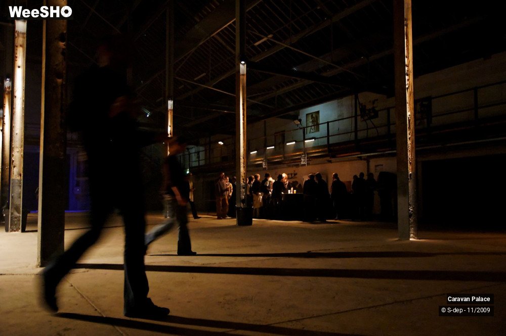 14/35 photos du spectacle Caravan Palace