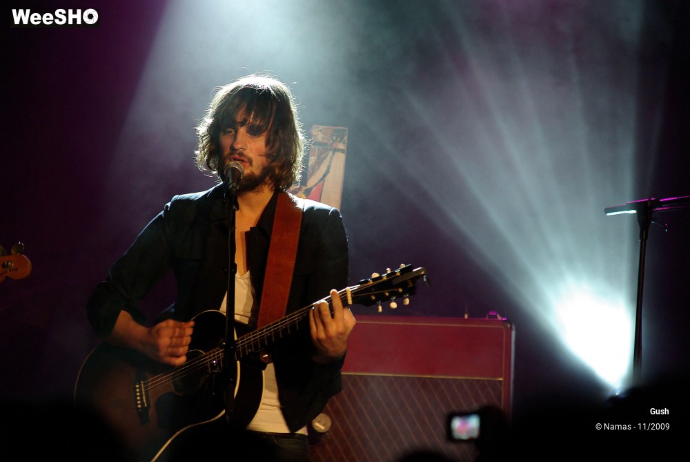16/23 photos du spectacle Gush