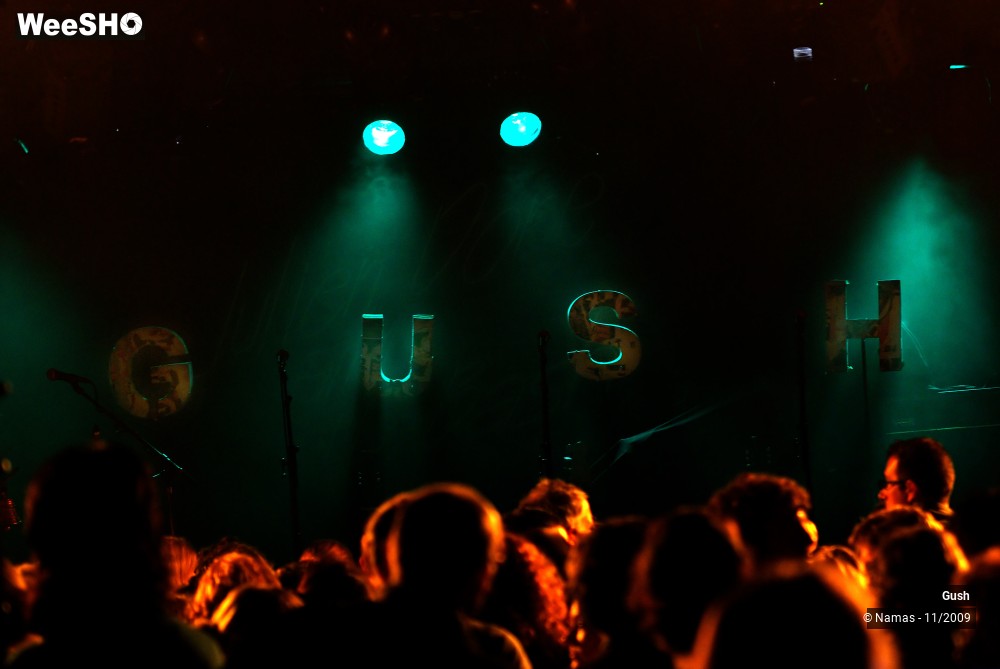 19/23 photos du spectacle Gush