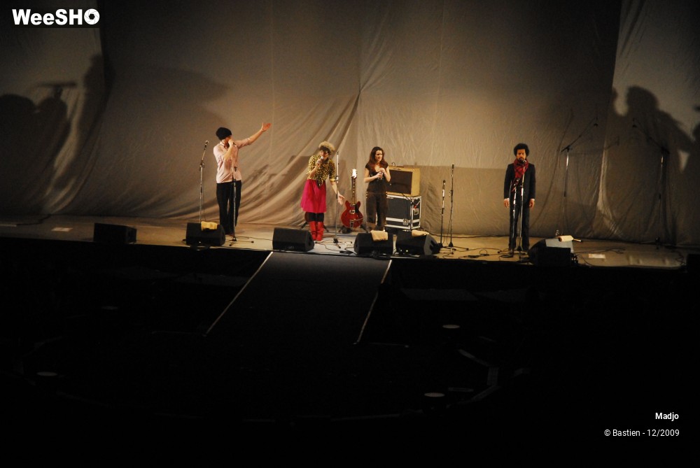 46/47 photos du spectacle Madjo