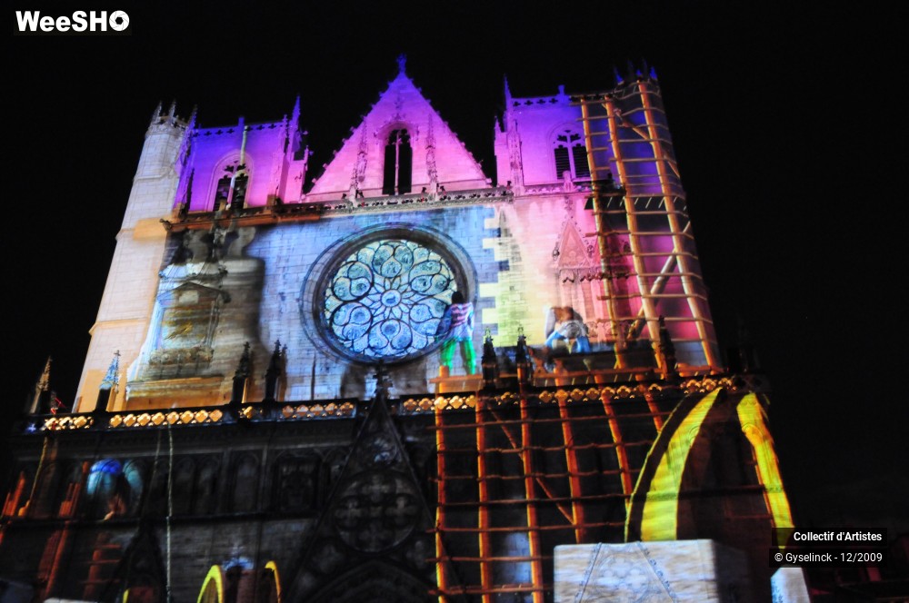 9/36 photos du spectacle Fête des Lumières 2