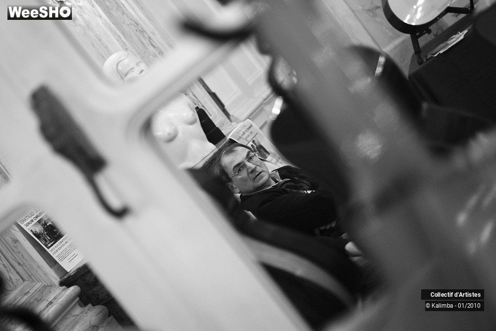 21/35 photos du spectacle Exposition Luthier