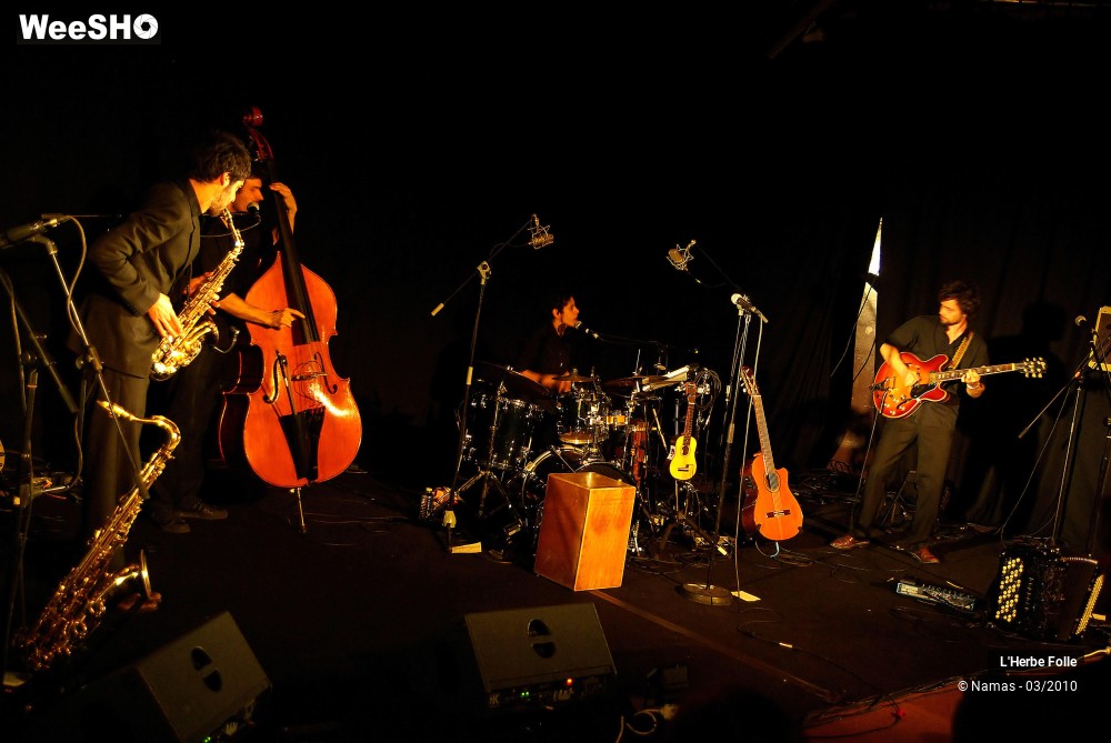 23/28 photos du spectacle L'Herbe Folle