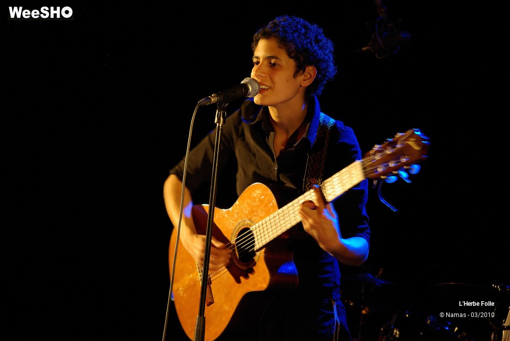 27/28 photos du spectacle L'Herbe Folle