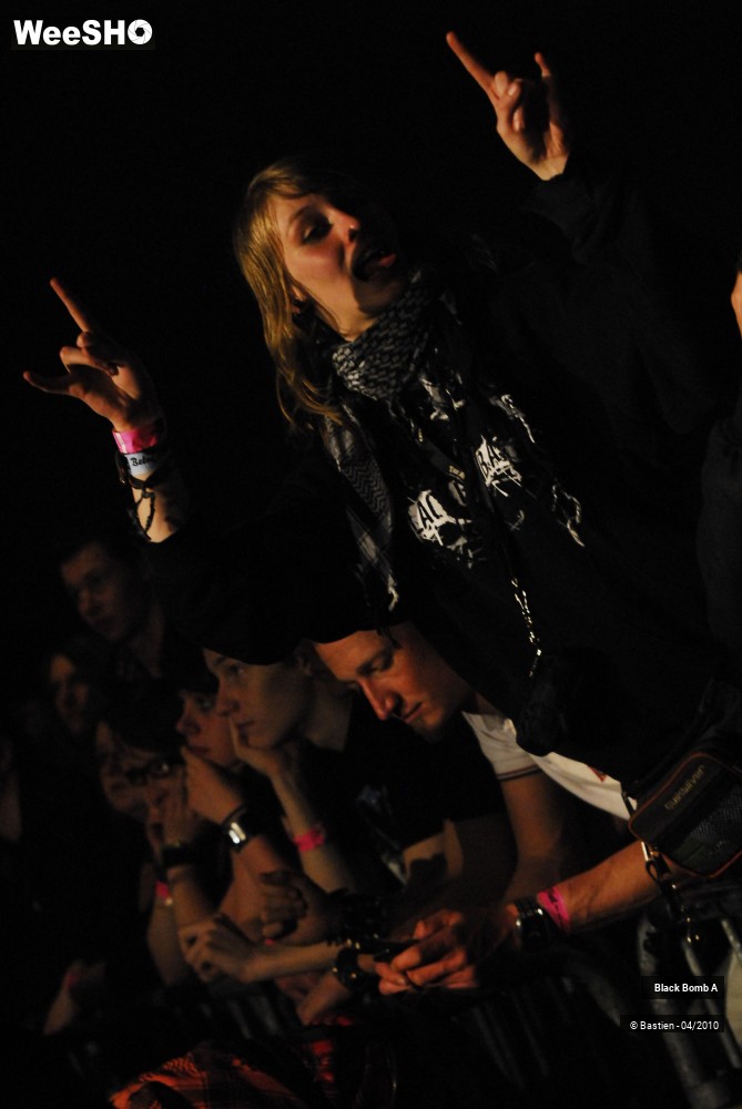 12/33 photos du spectacle Black Bomb A
