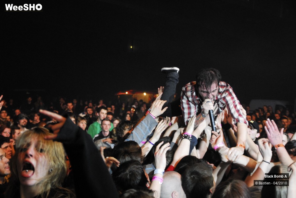 21/33 photos du spectacle Black Bomb A